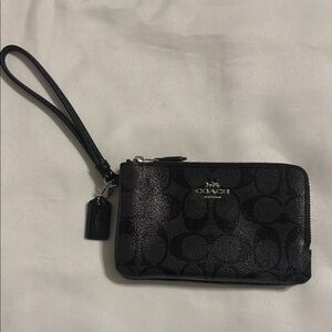 Coach Double Corner Zip Signature Wristlet Black EUC